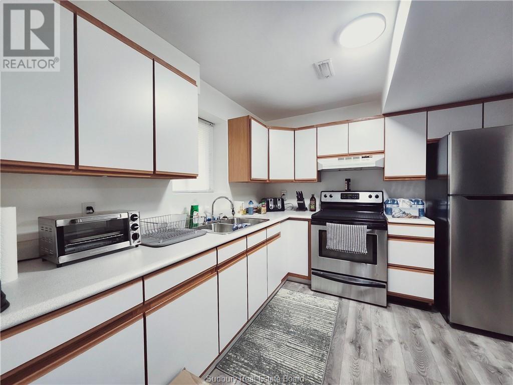 155 Ridgemount Avenue Property Photo 22