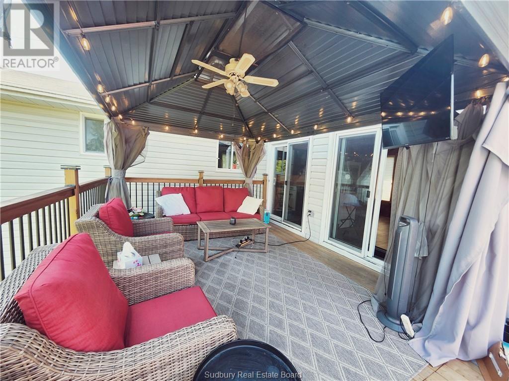 155 Ridgemount Avenue Property Photo 40
