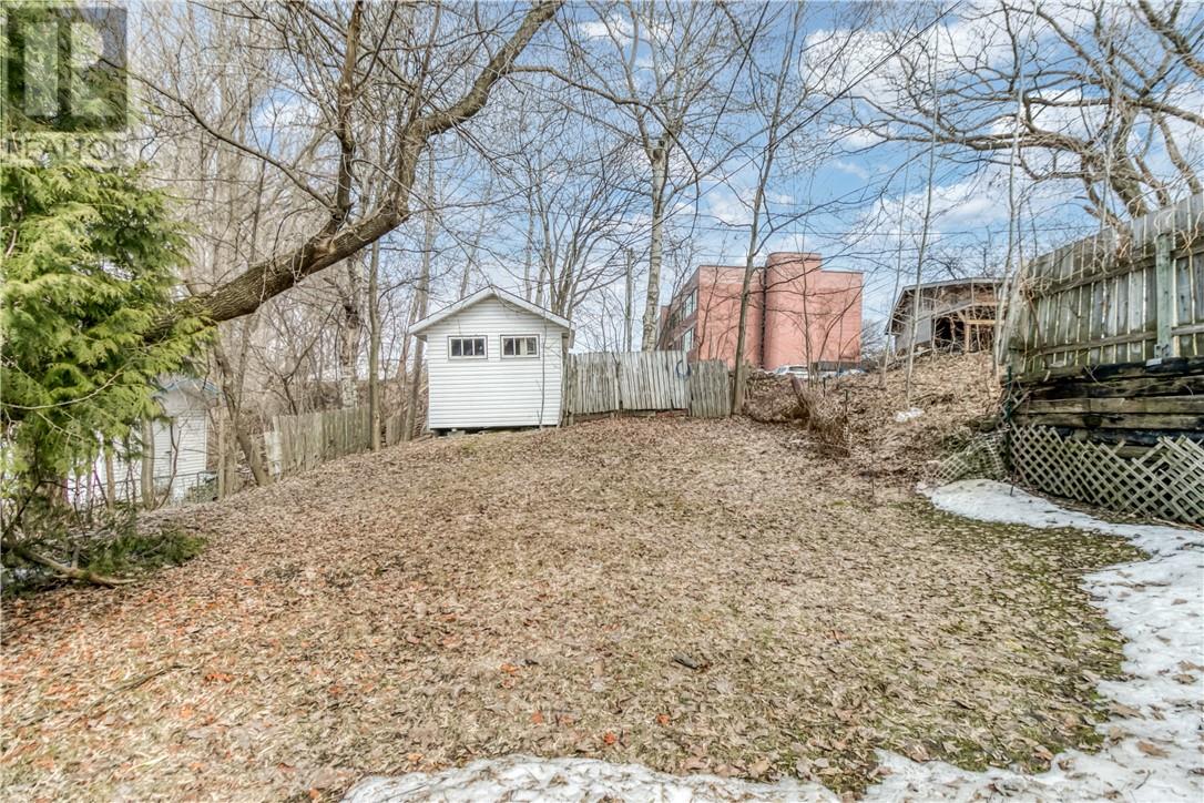 554 Regent Street Property Photo 5