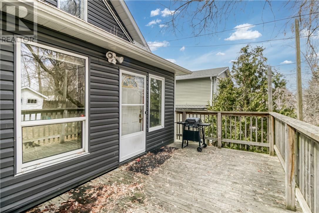 554 Regent Street Property Photo 7