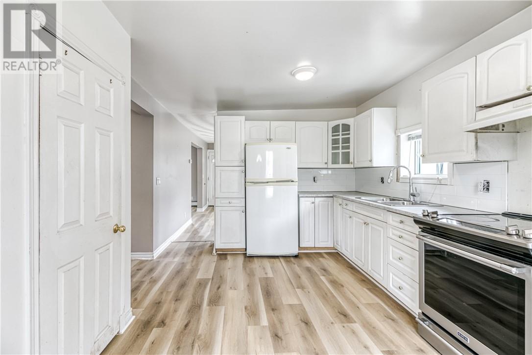 554 Regent Street Property Photo 11
