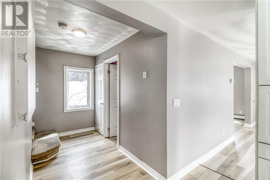 554 Regent Street Property Photo 13