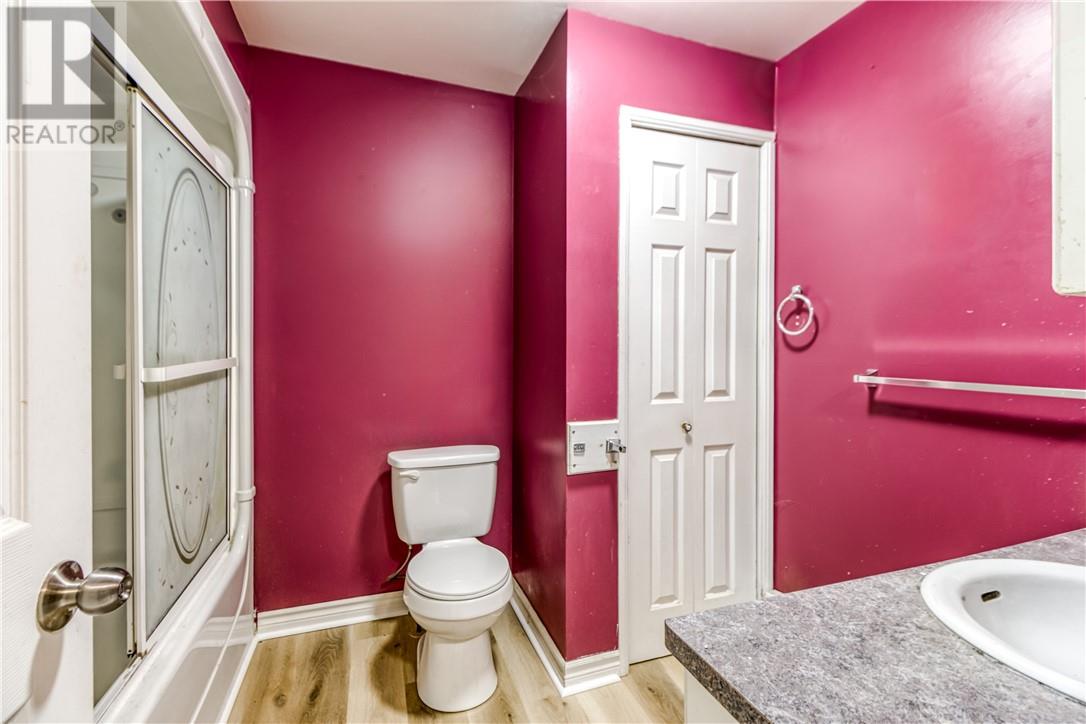 554 Regent Street Property Photo 18