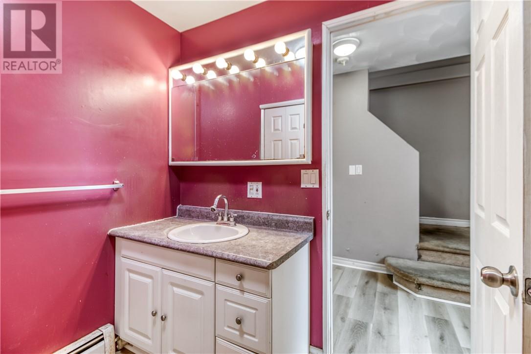 554 Regent Street Property Photo 19