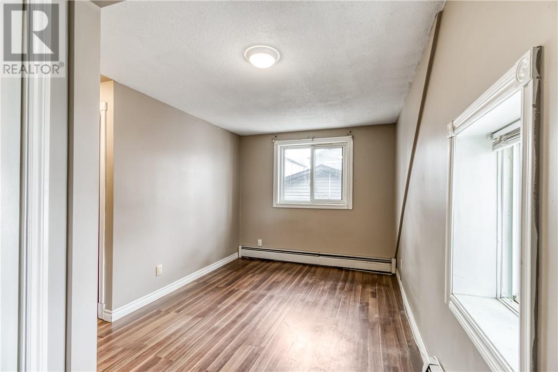 554 Regent Street Property Photo 27