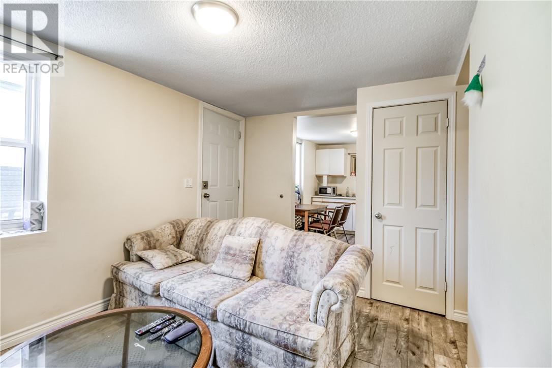 554 Regent Street Property Photo 46