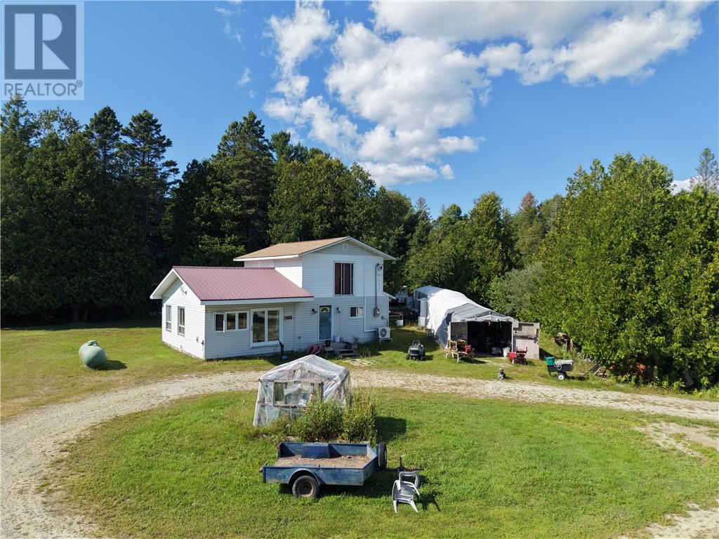 65 Mcdermid Property Photo 1