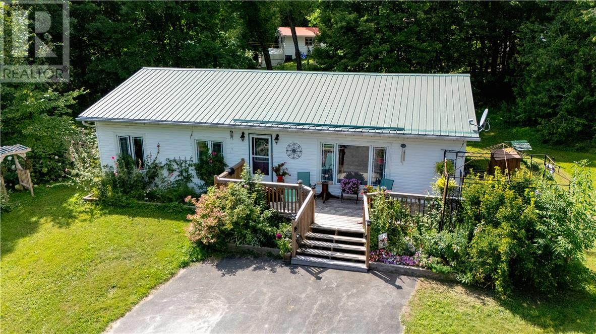 1187 10th Side Road Property Photo 1