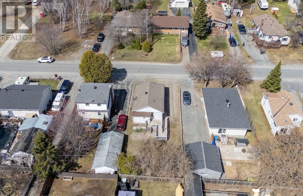 112 First Avenue Property Photo 3