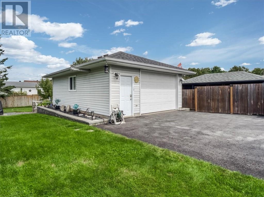 1536 Gauthier Street Property Photo 4