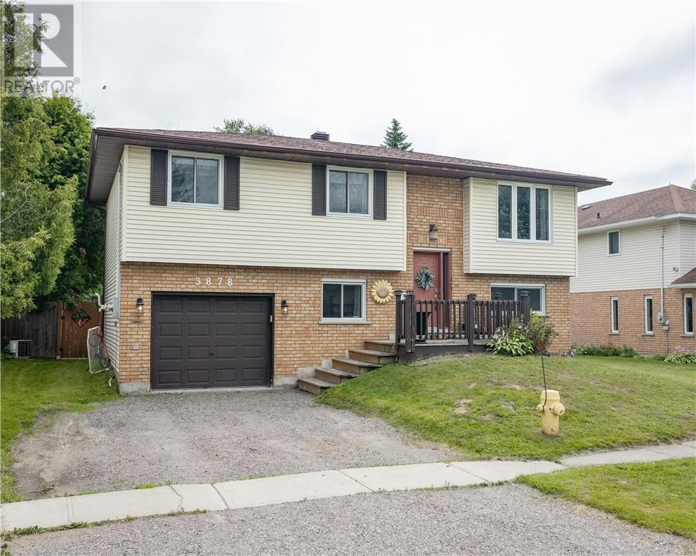 3878 Macmillan Drive Property Photo 1