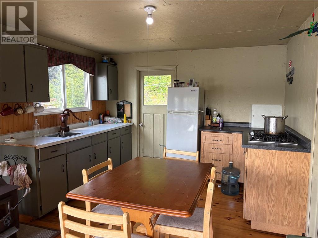 13 Tyson Lake Property Photo 18