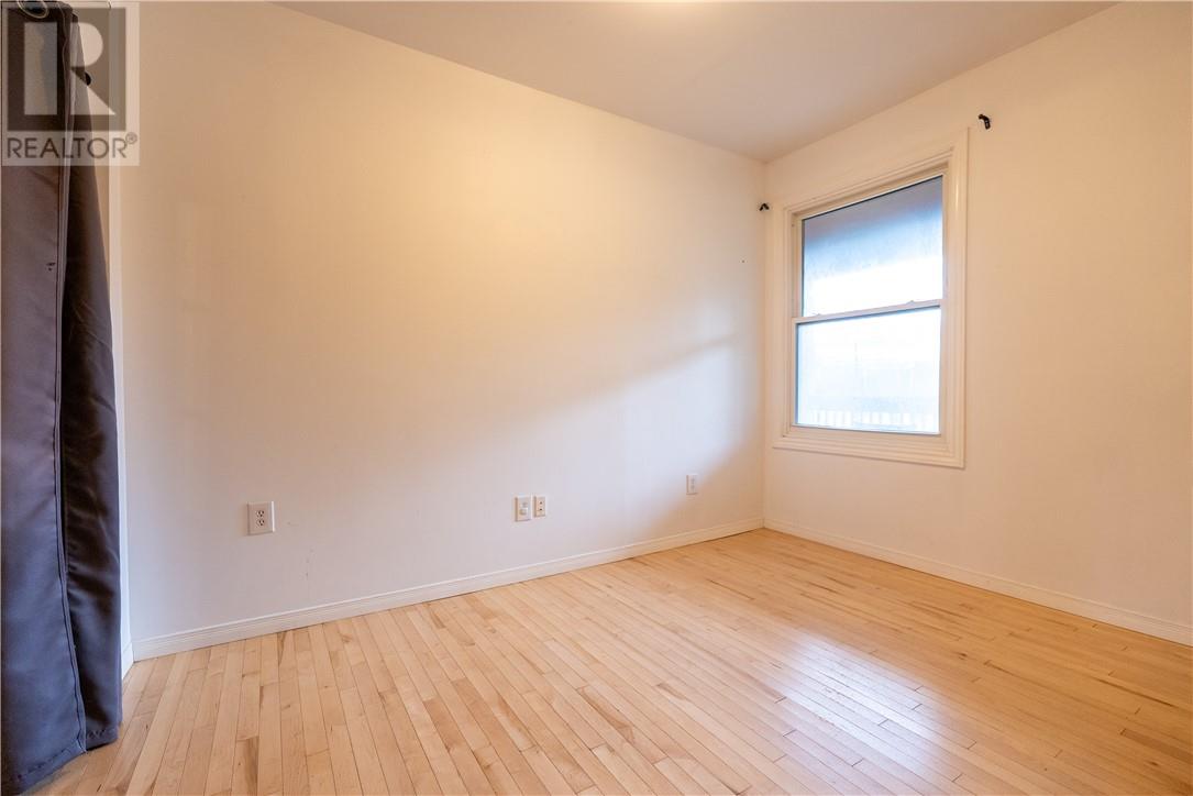 216 Elm Street Property Photo 7