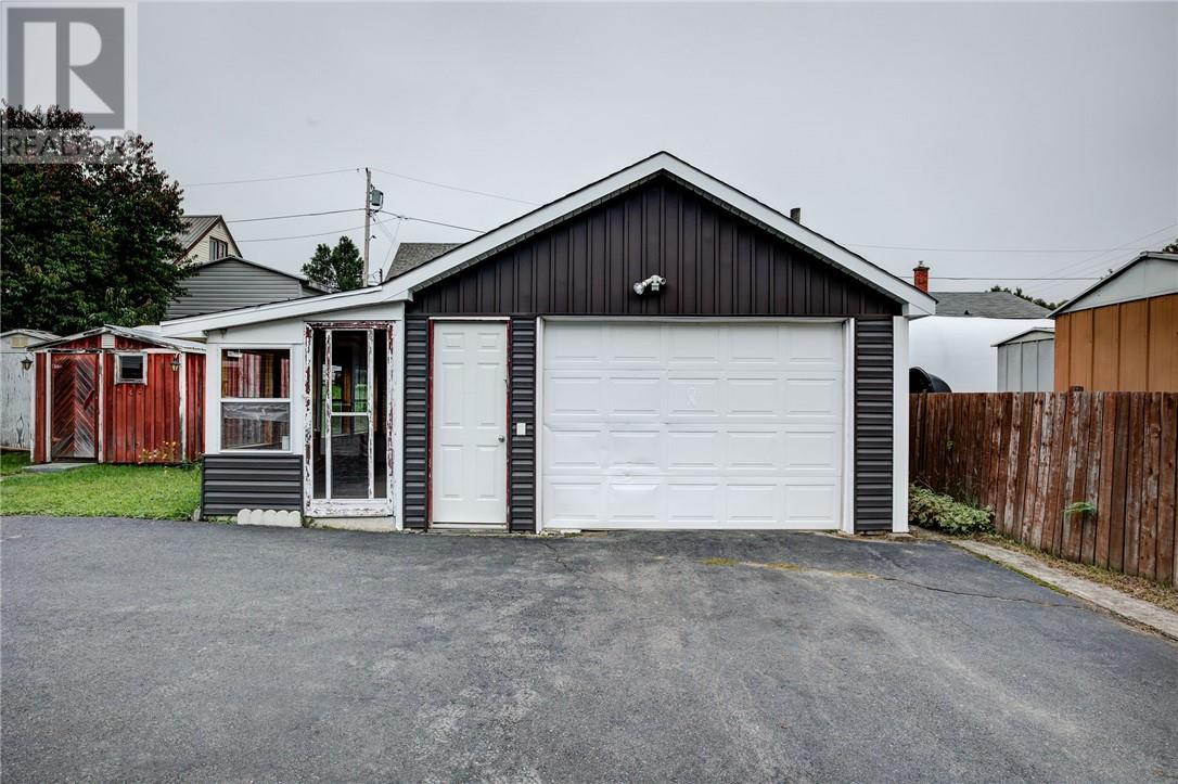 102 Ash Street Property Photo 3