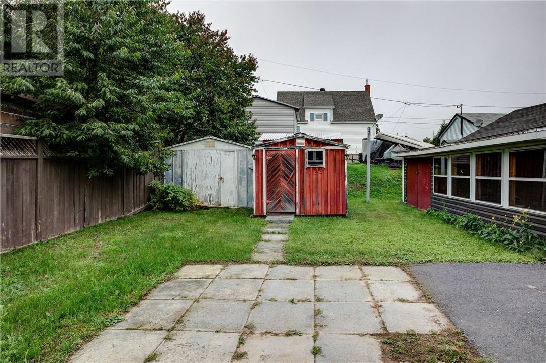 102 Ash Street Property Photo 6