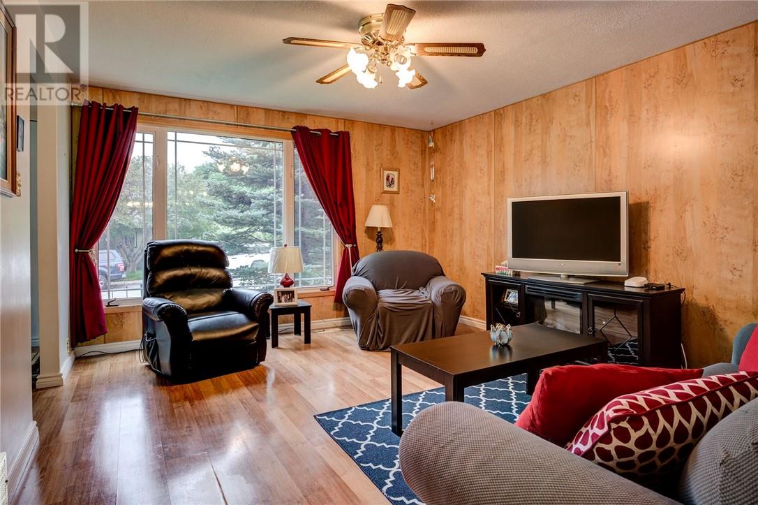 102 Ash Street Property Photo 8