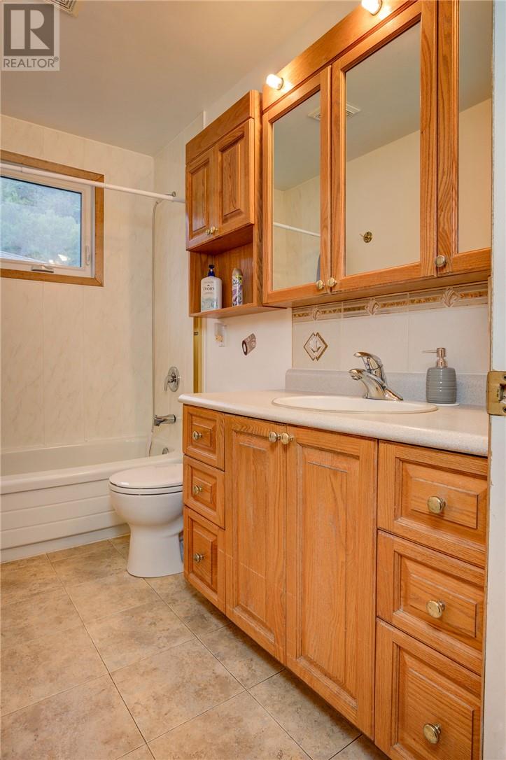 102 Ash Street Property Photo 13