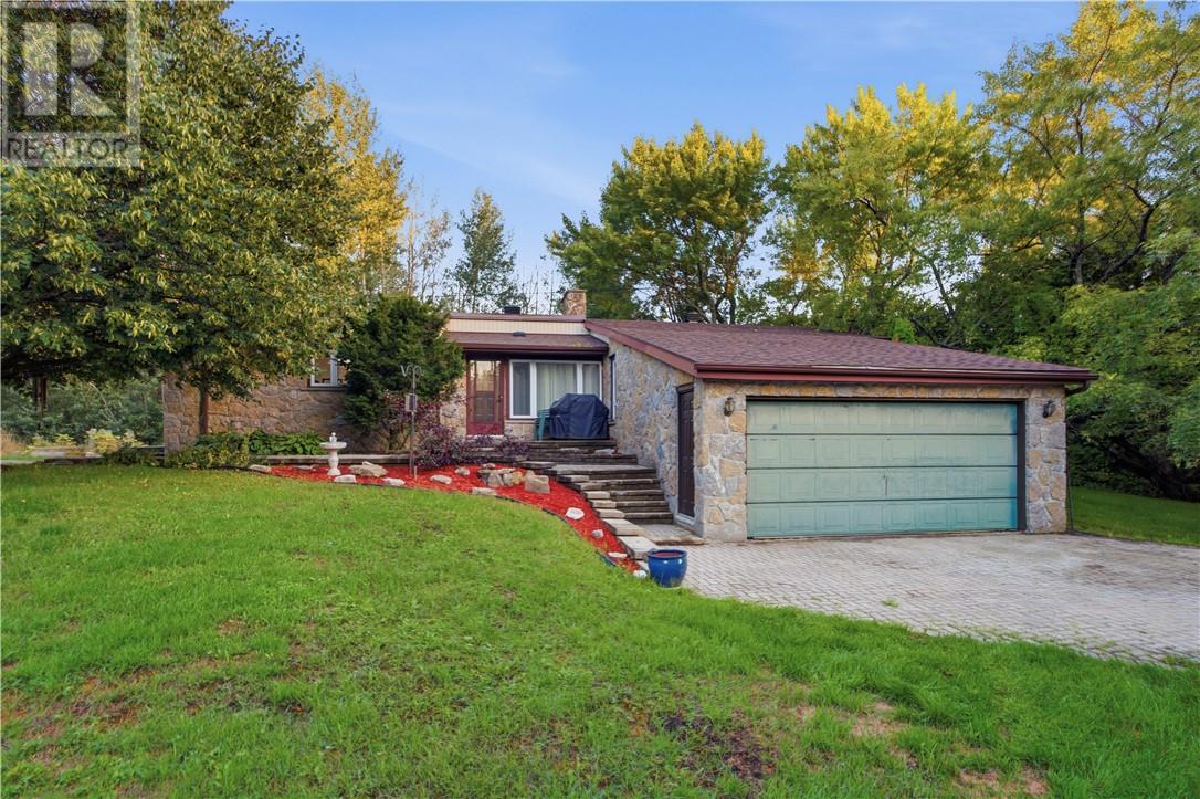 2124 Salo Road Property Photo 1