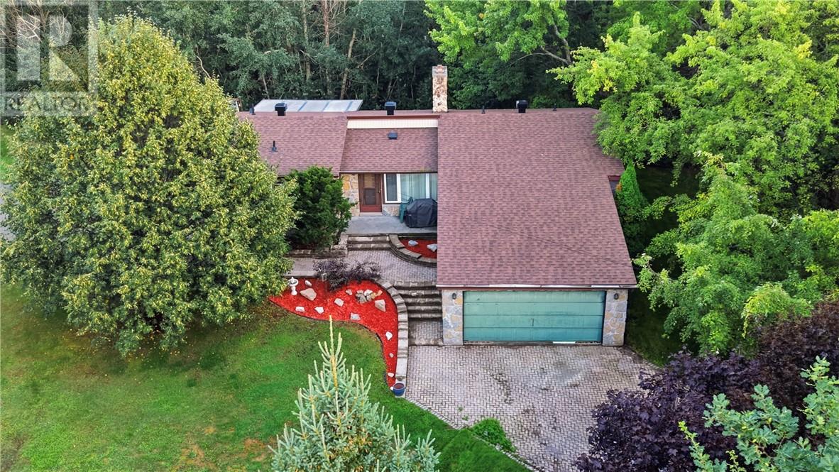 2124 Salo Road Property Photo 2