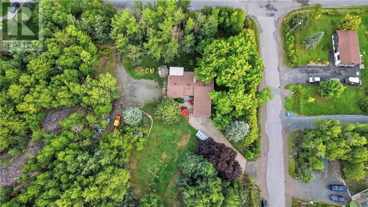 2124 Salo Road Property Photo 3