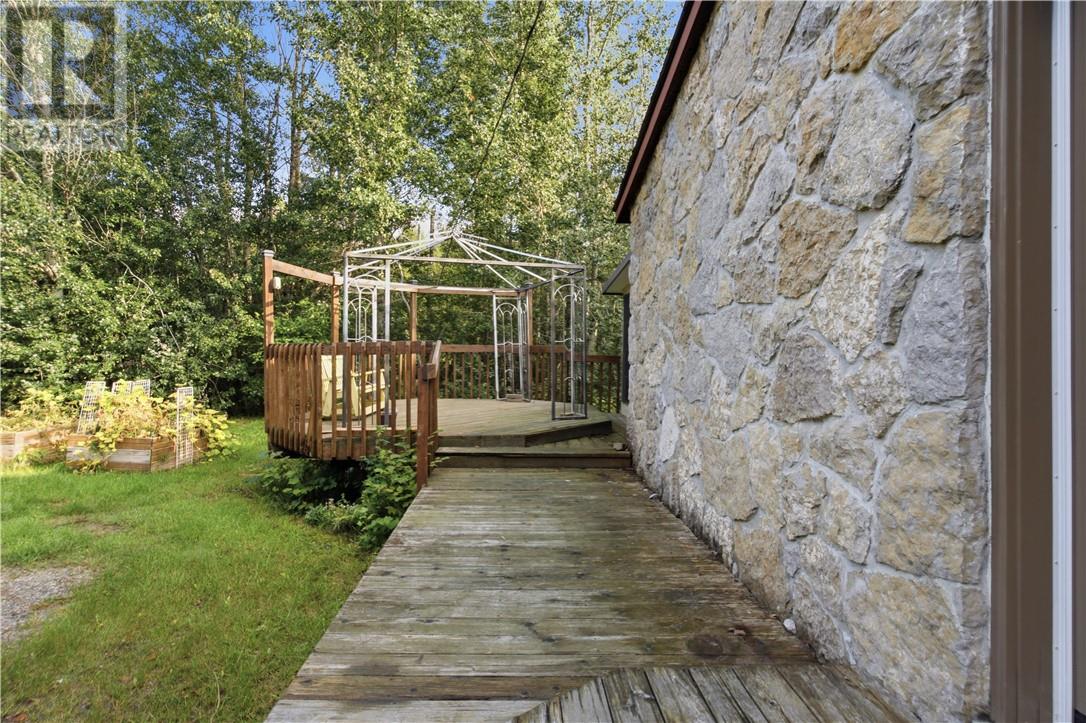 2124 Salo Road Property Photo 30