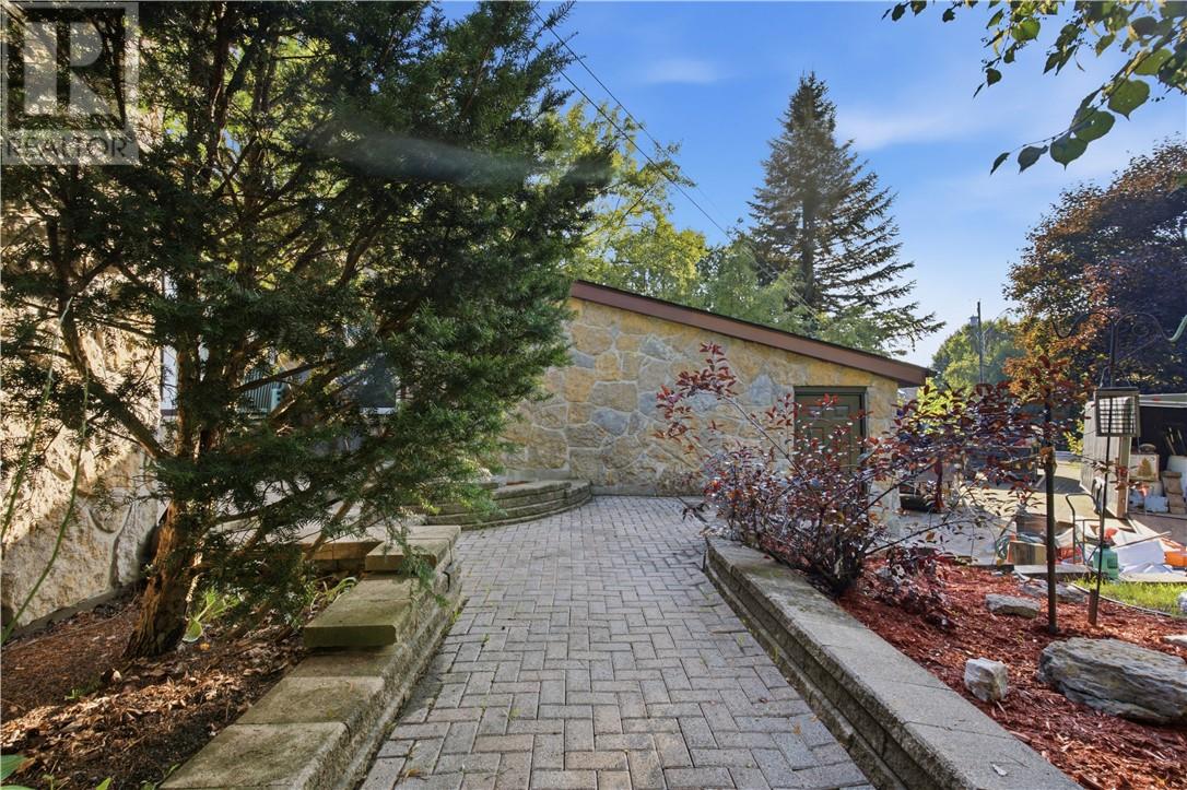 2124 Salo Road Property Photo 32