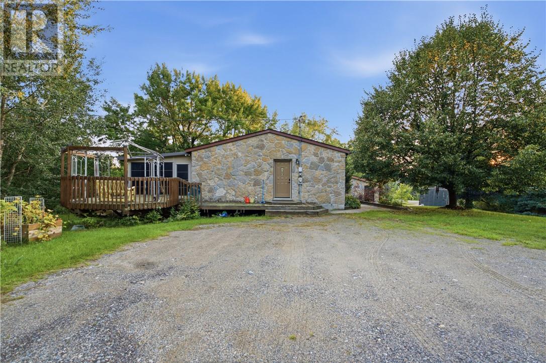 2124 Salo Road Property Photo 36