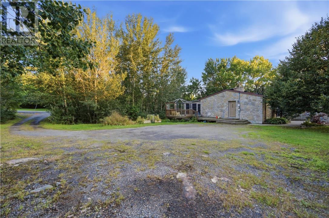 2124 Salo Road Property Photo 37