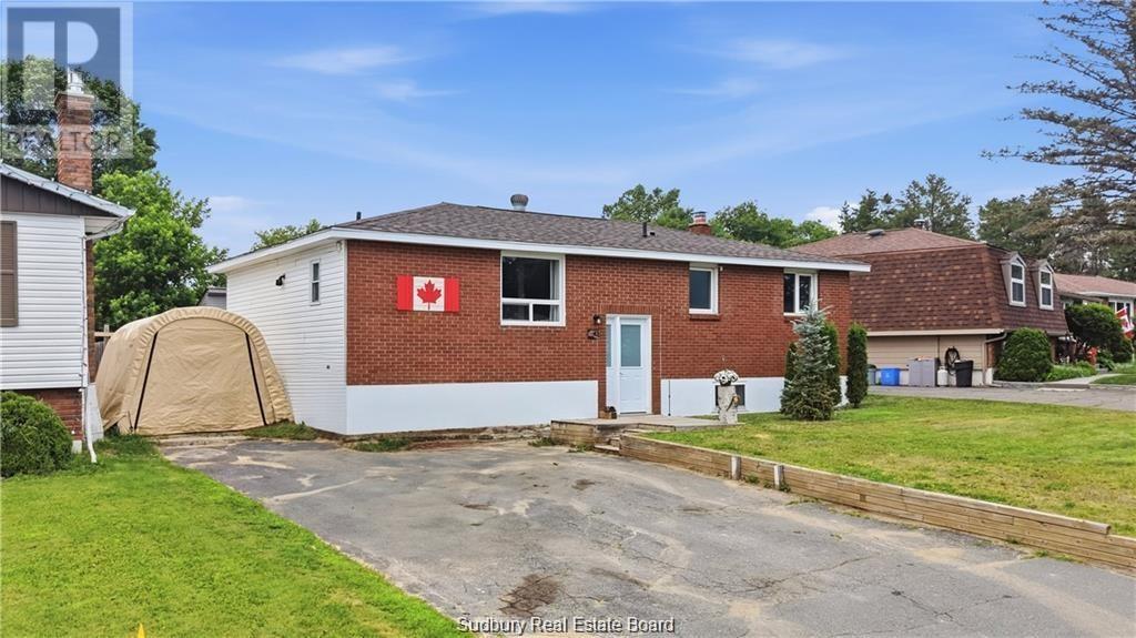 43 Shamess Crescent Property Photo 2