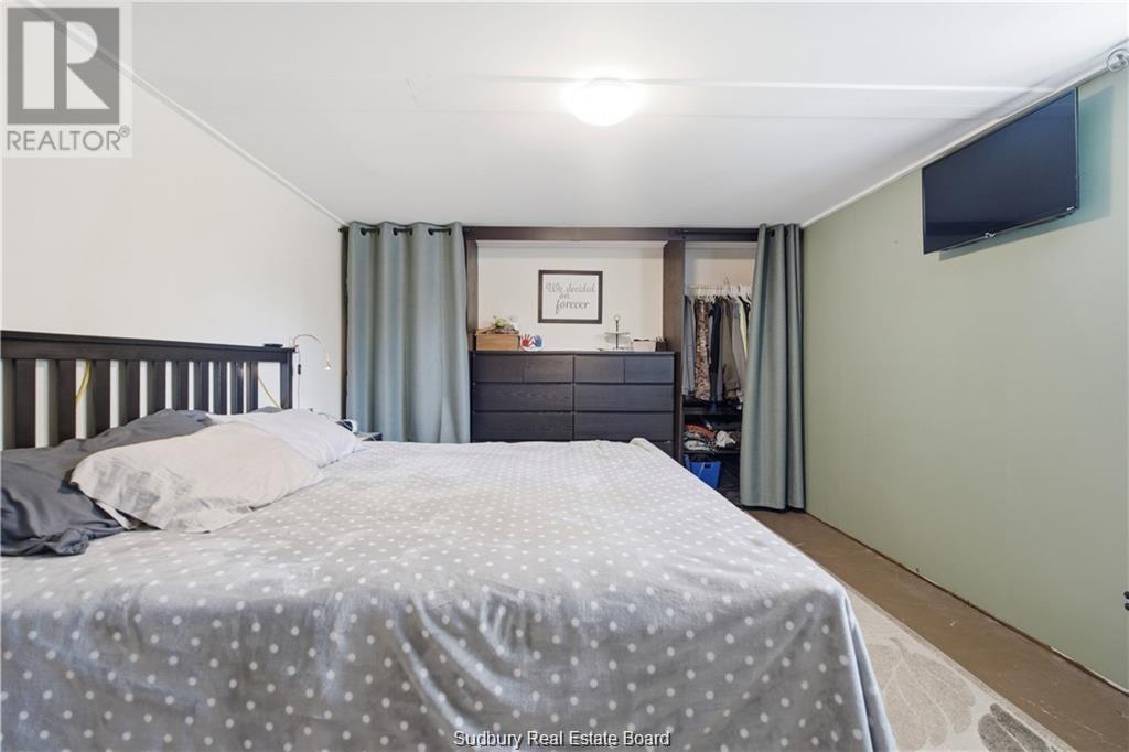 43 Shamess Crescent Property Photo 28