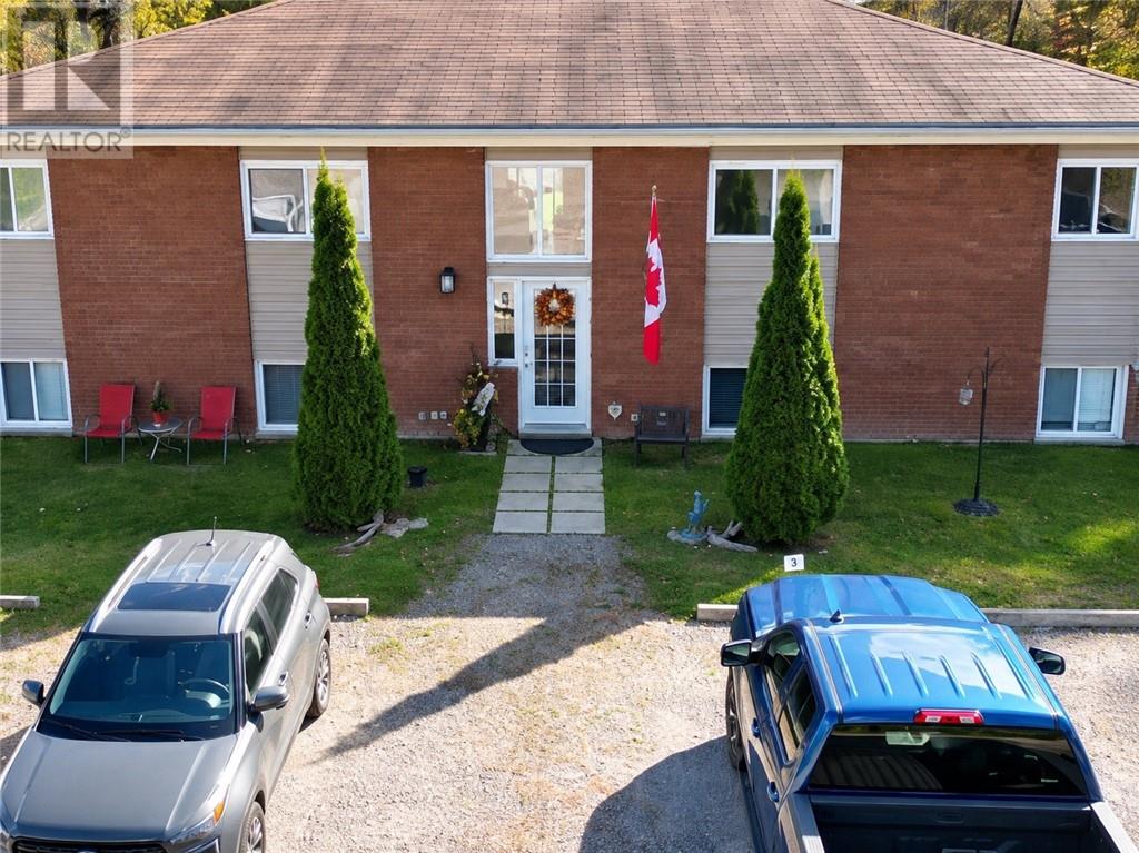 474 Old Webbwood Road Property Photo 3