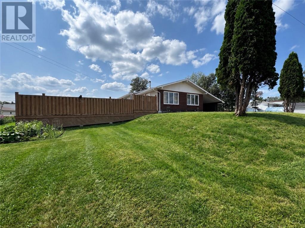 145 Dufferin Street Property Photo 2