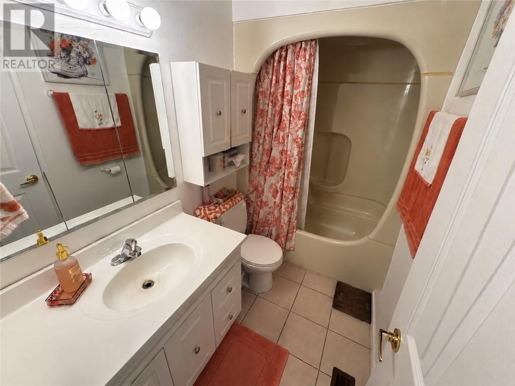 145 Dufferin Street Property Photo 13