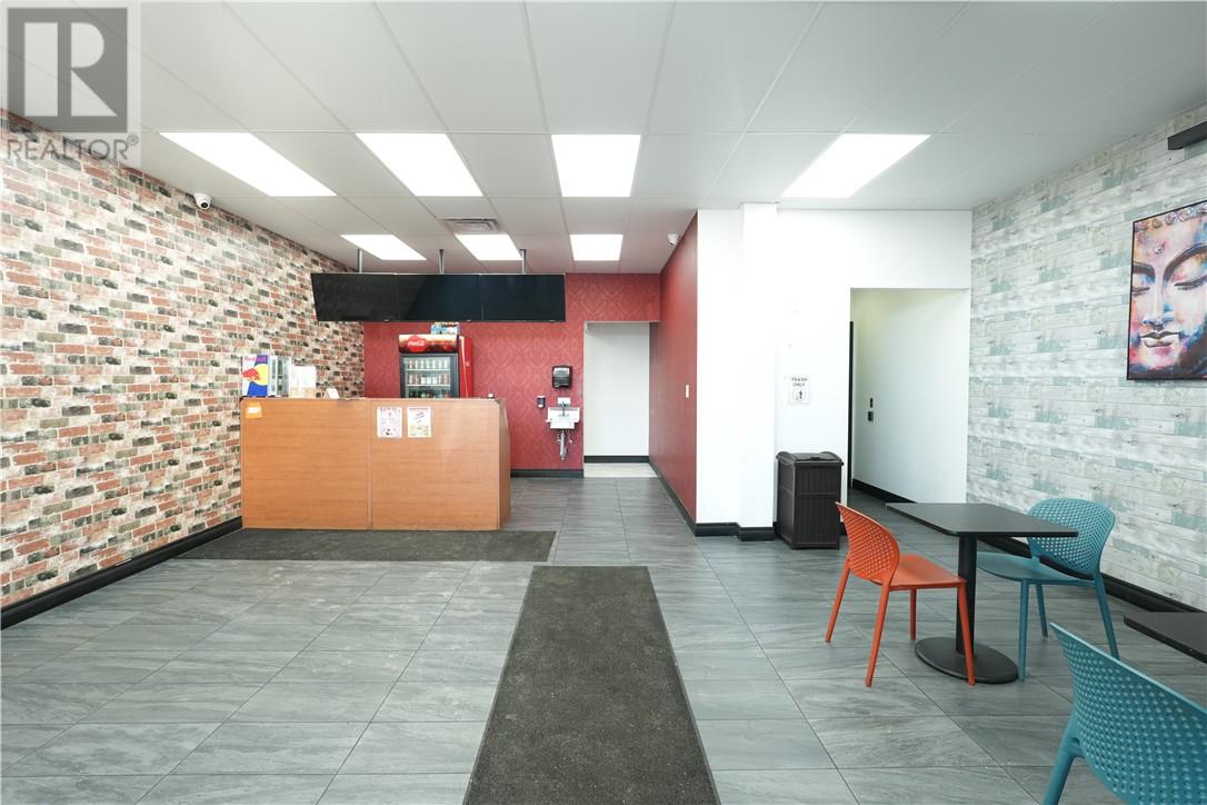 900 Lasalle Boulevard Unit# Pb Property Photo 3