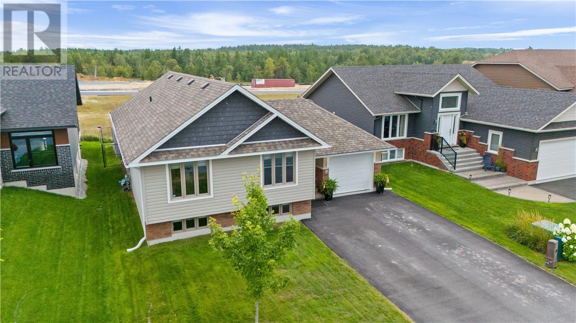 41 Meadowgreen Drive