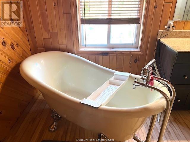 22b Champagne Avenue Property Photo 15