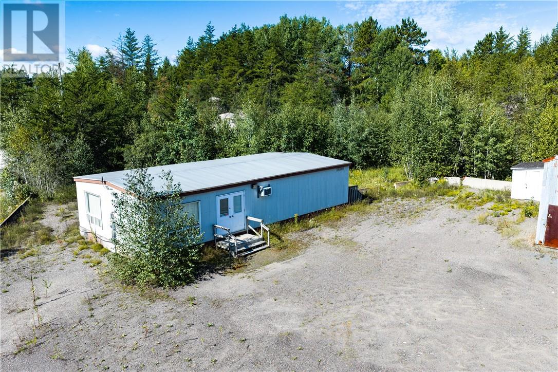6030 Estaire Road Property Photo 2