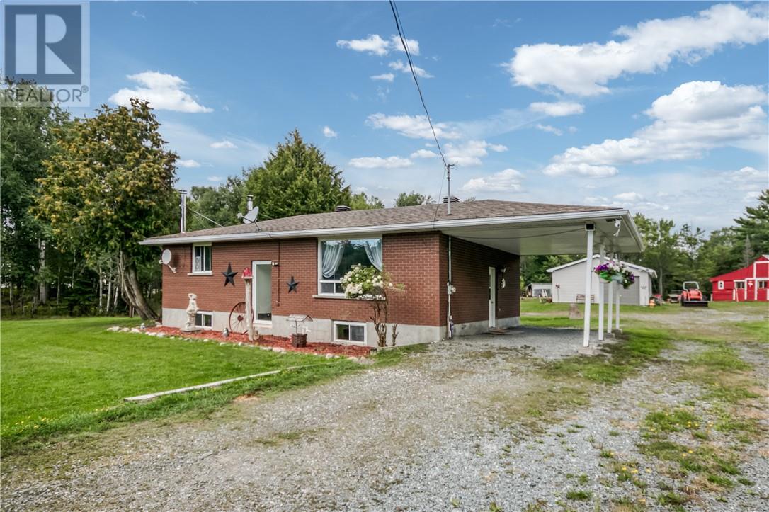 892 Secord Property Photo 1