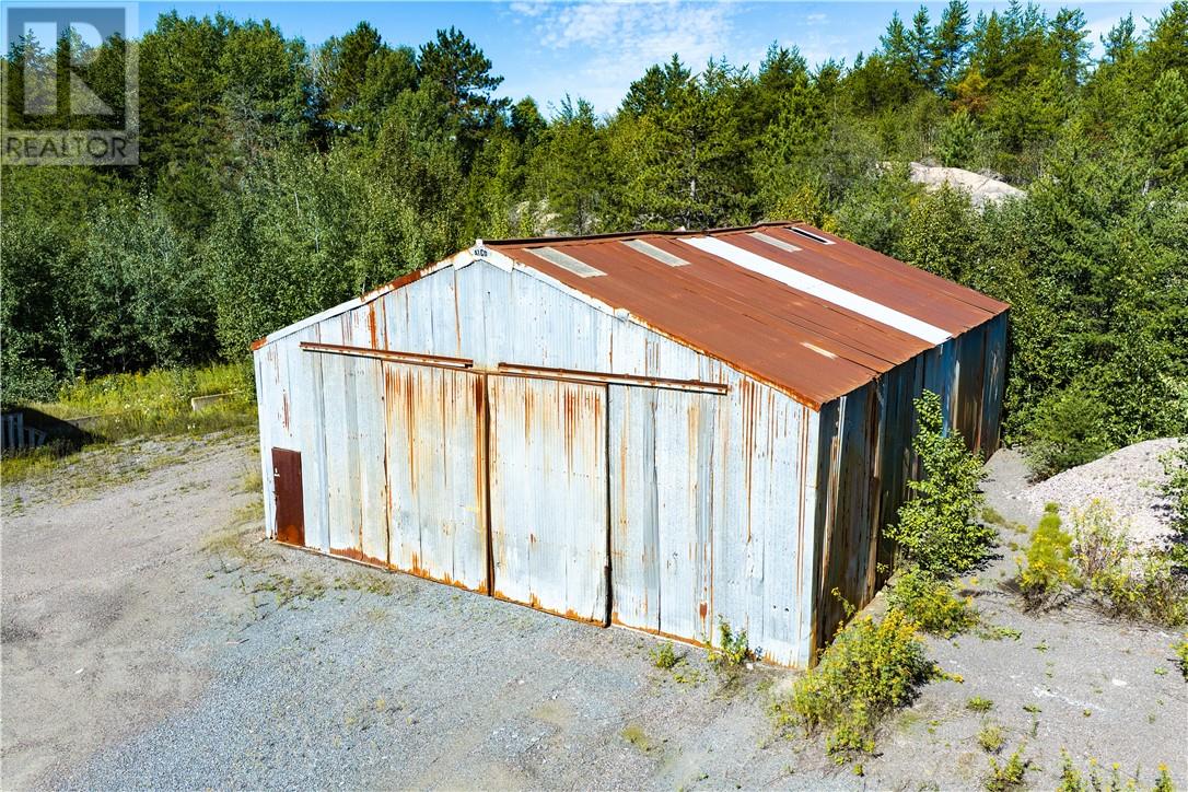 6030 Estaire Road Property Photo 4