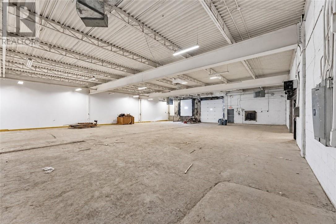 360 Mountain Street Unit# C Property Photo 10
