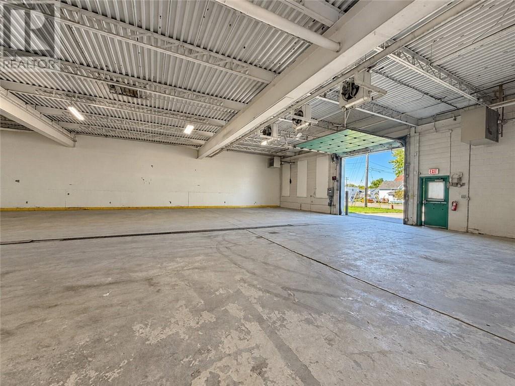 360 Mountain Street Property Photo 11