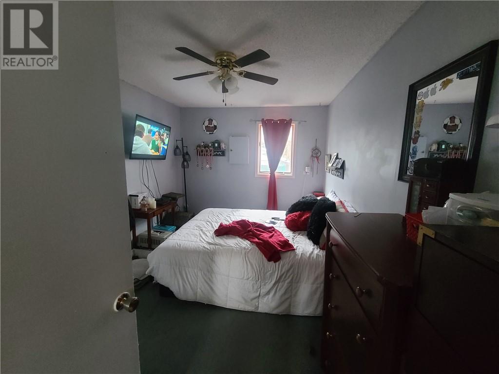 1560 Weller Street Property Photo 11