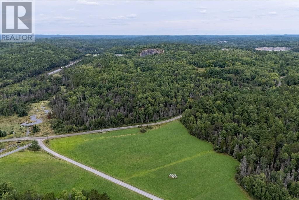 556 Lorne Falls Property Photo 11