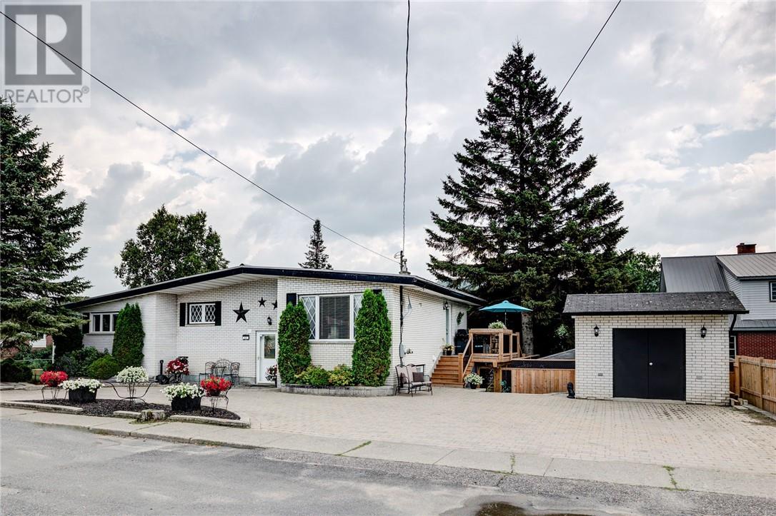 35 Cedar Street Photo de la propriété 1