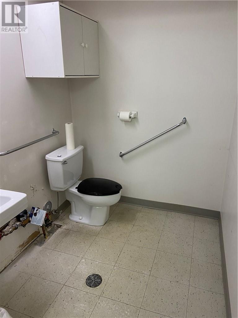136 Charlotte Avenue Property Photo 6
