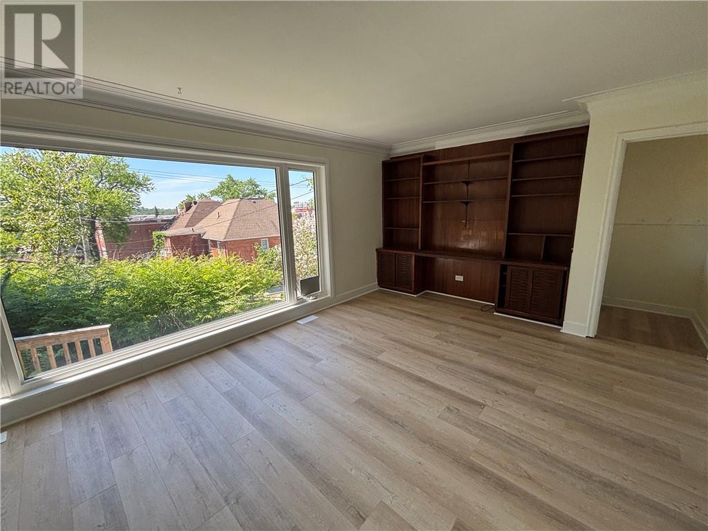28 Baker Street Property Photo 10