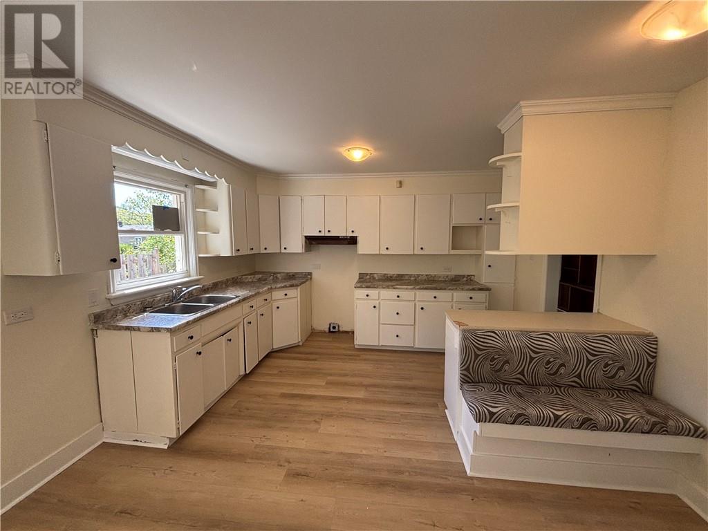 28 Baker Street Property Photo 15
