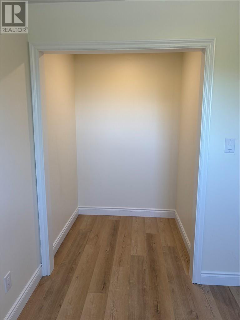 28 Baker Street Property Photo 23