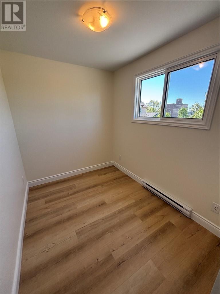 28 Baker Street Property Photo 25
