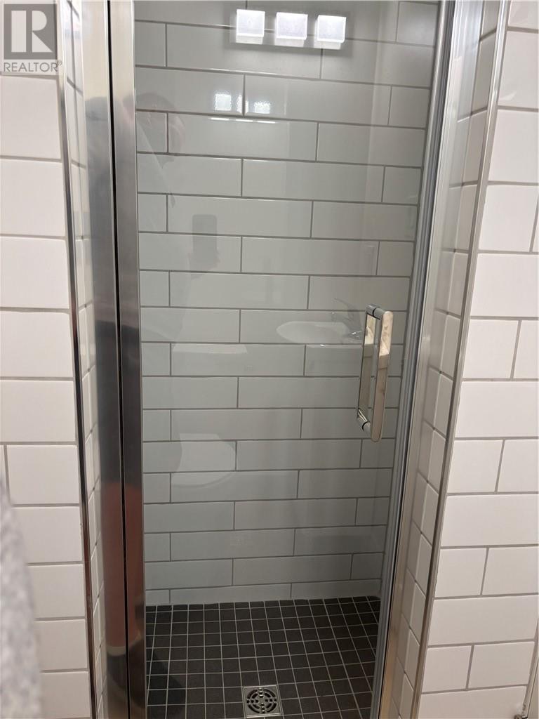 28 Baker Street Property Photo 27
